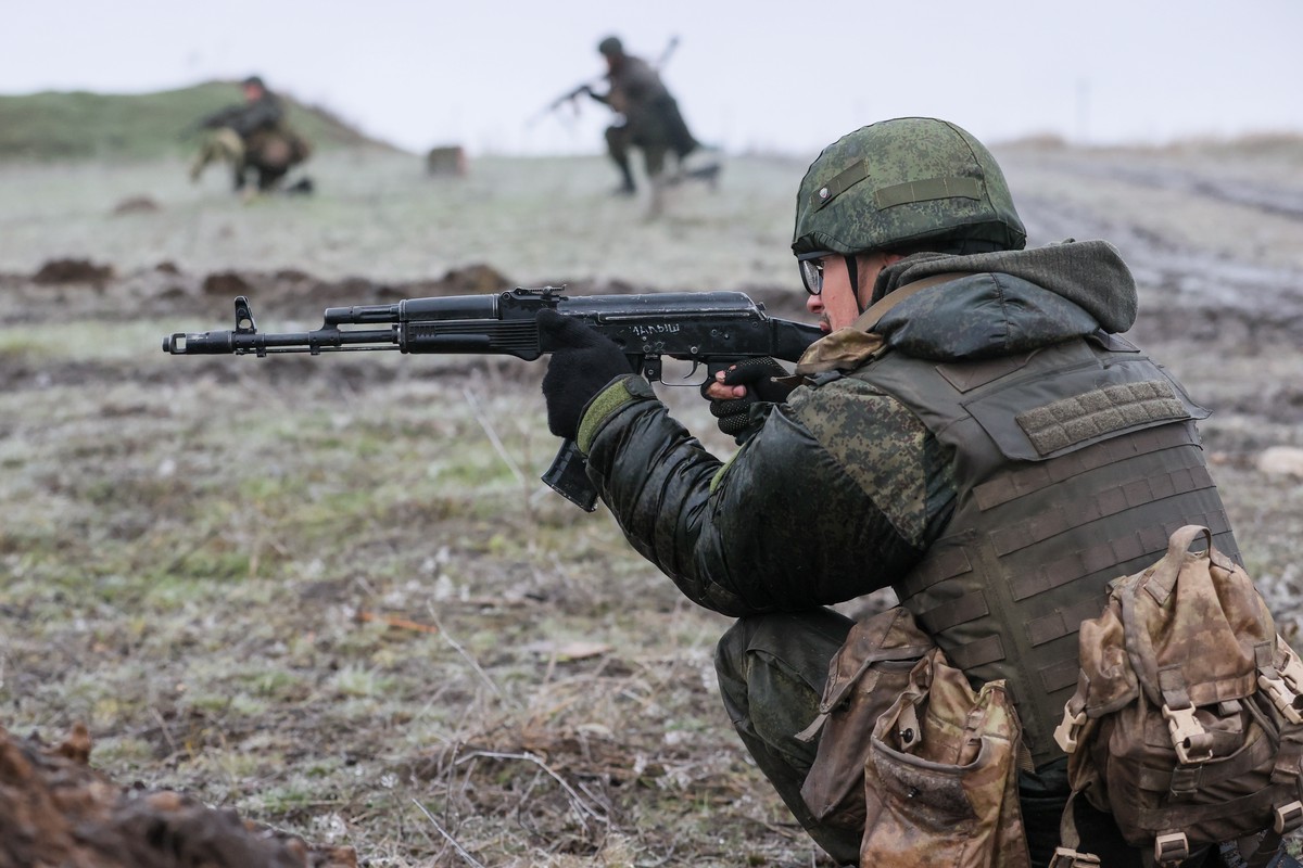 Военный эксперт рассказал о трудностях в уничтожении подземных заводов на Украине