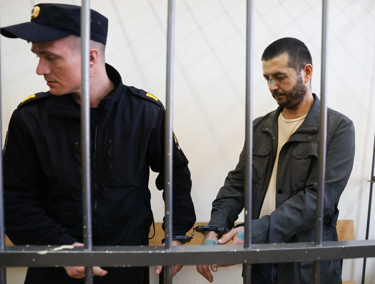 Суд арестовал водителя упавшего в реку автобуса в Санкт-Петербурге