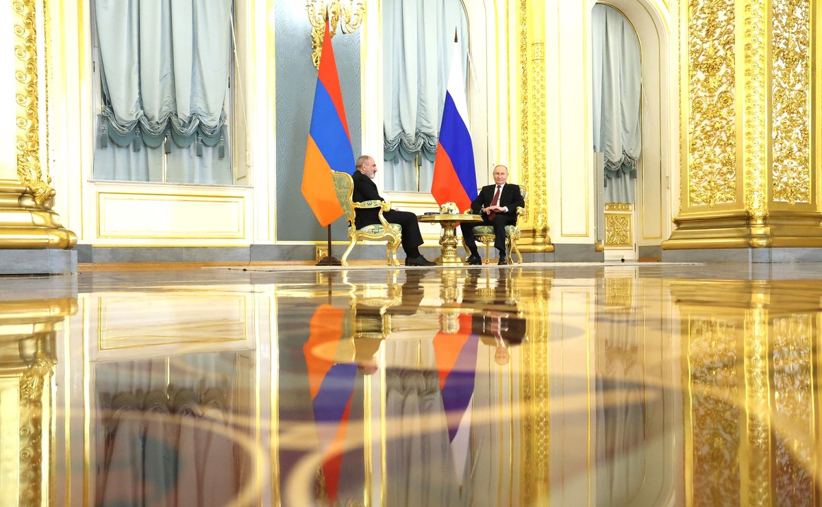 Песков раскрыл значение контактов Путина и Пашиняна