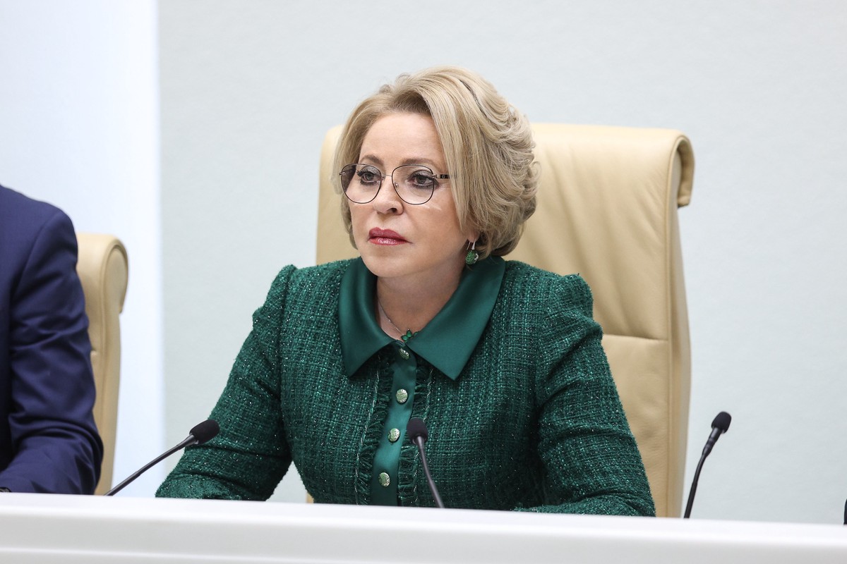 Матвиенко призвала Хуснуллина заплатить налоги