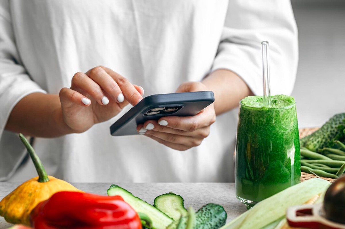 Врач Симаков опроверг существование продуктов для повышения фертильности