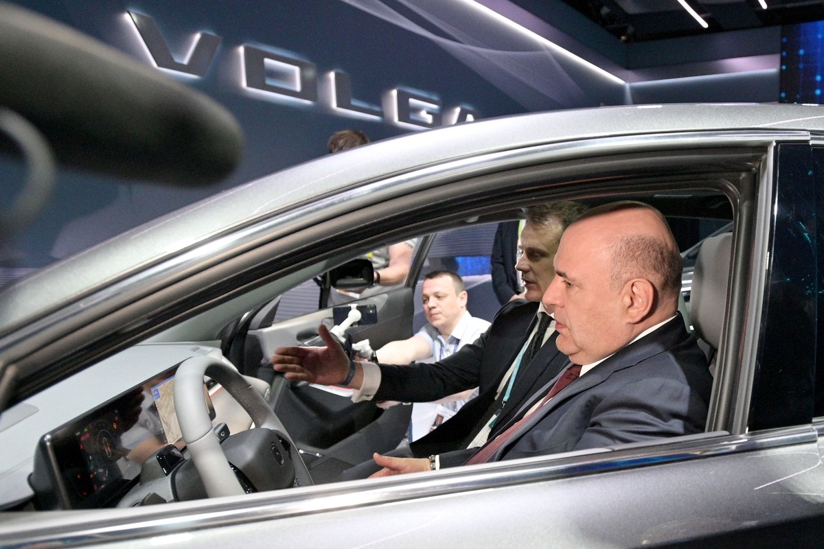 Мишустин раскритиковал Volga за китайский руль