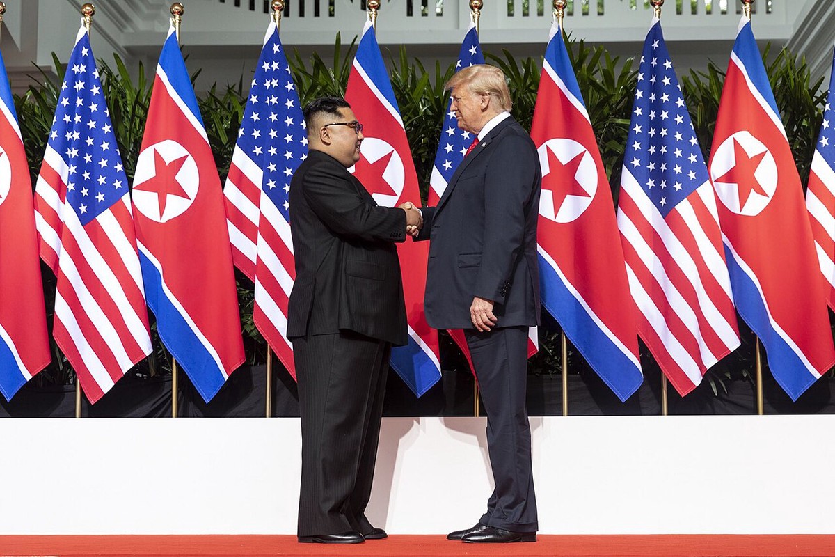Кореевед оценил перспективу прямых переговоров Дональда Трампа с Ким Чен Ыном 