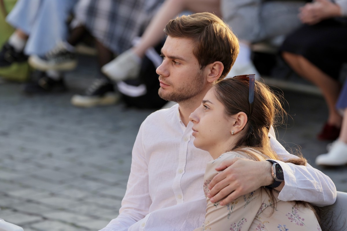 Психолог рассказала, как нехватка объятий влияет на человека