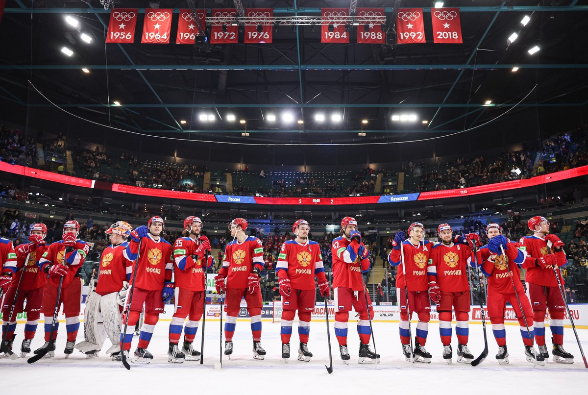 Сборная России по хоккею поднялась на второе место в рейтинге IIHF, несмотря на отстранение