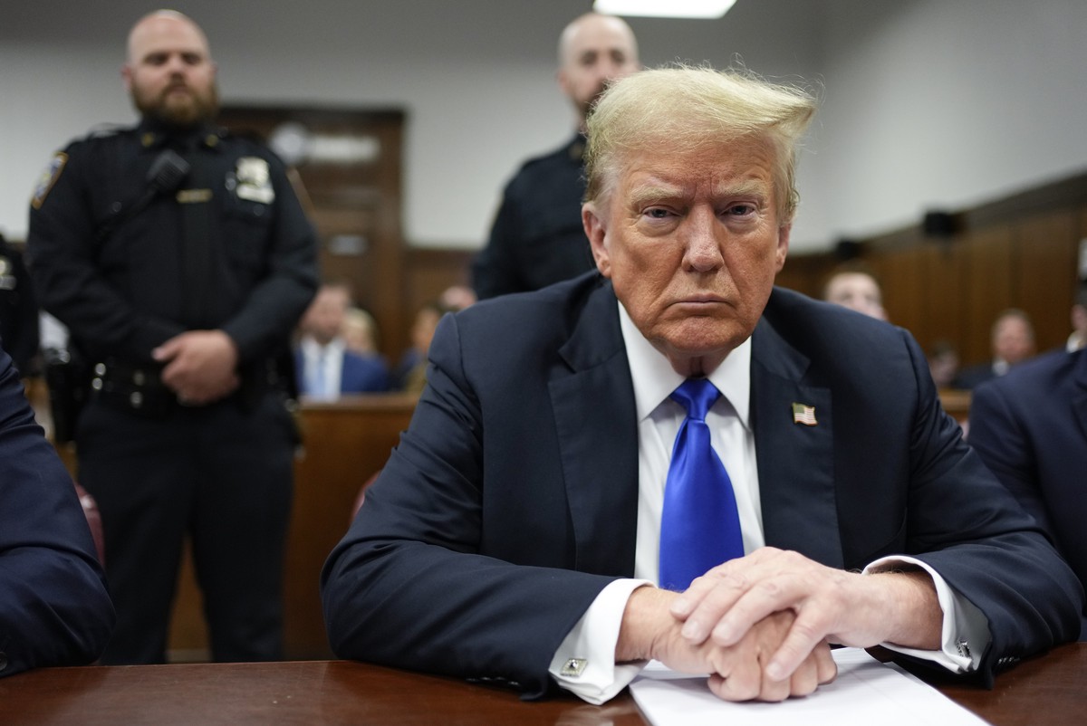 Американист: Трампу может грозить пожизненное заключение по делу о фальсификации документов