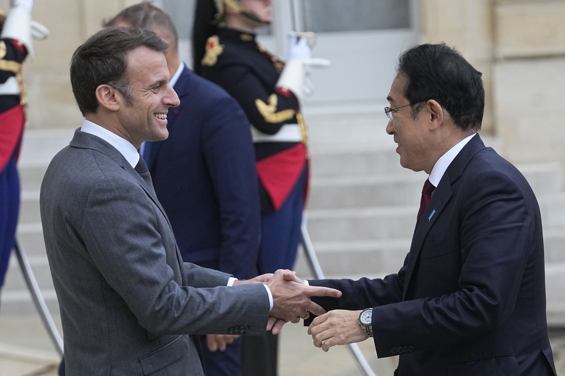 Франция и Япония условились укрепить военное сотрудничество