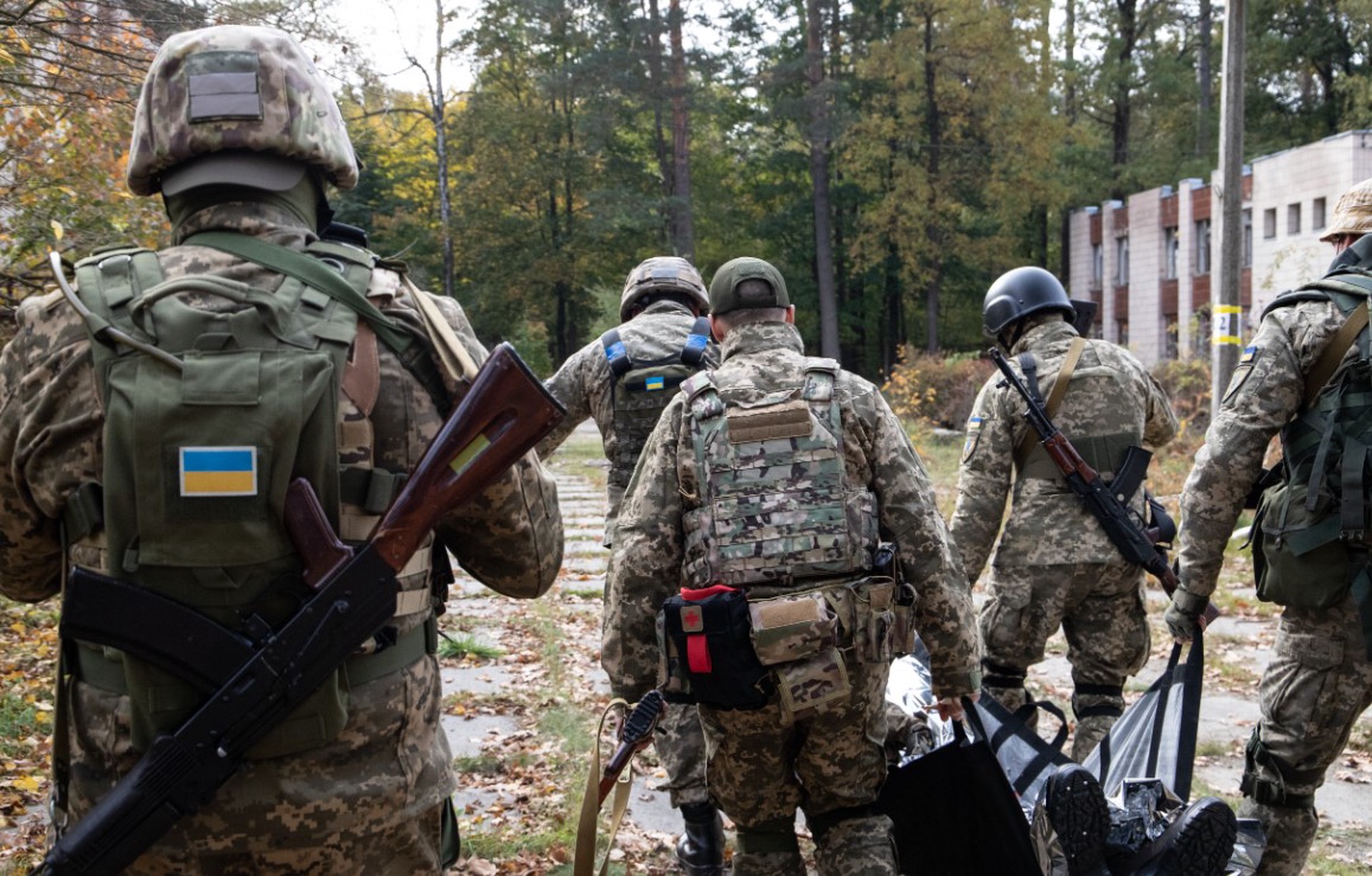 Шеремет: Кадровая армия Украины уничтожена, остались мобилизованные и наёмники