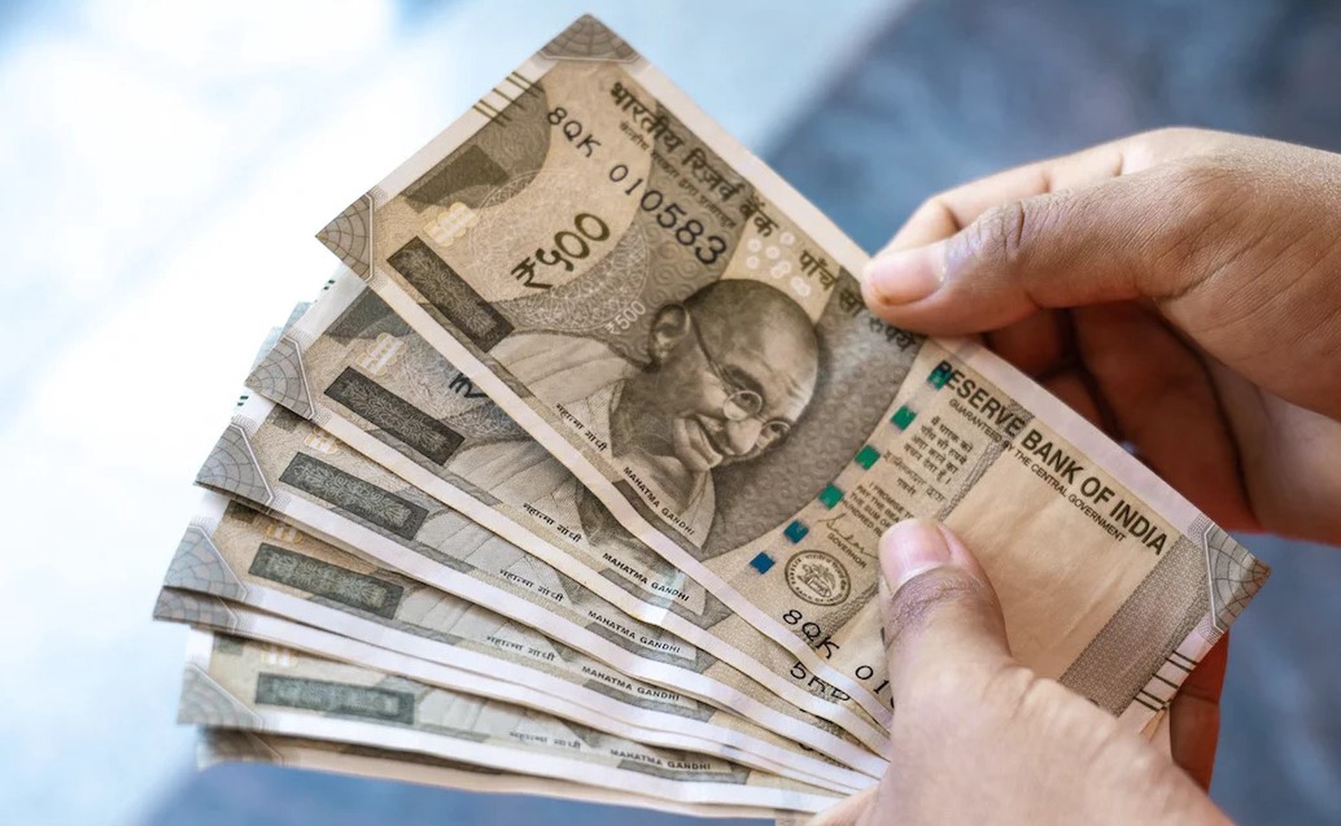 СМИ: Россия нашла применение большей части накопленных в Индии рупий