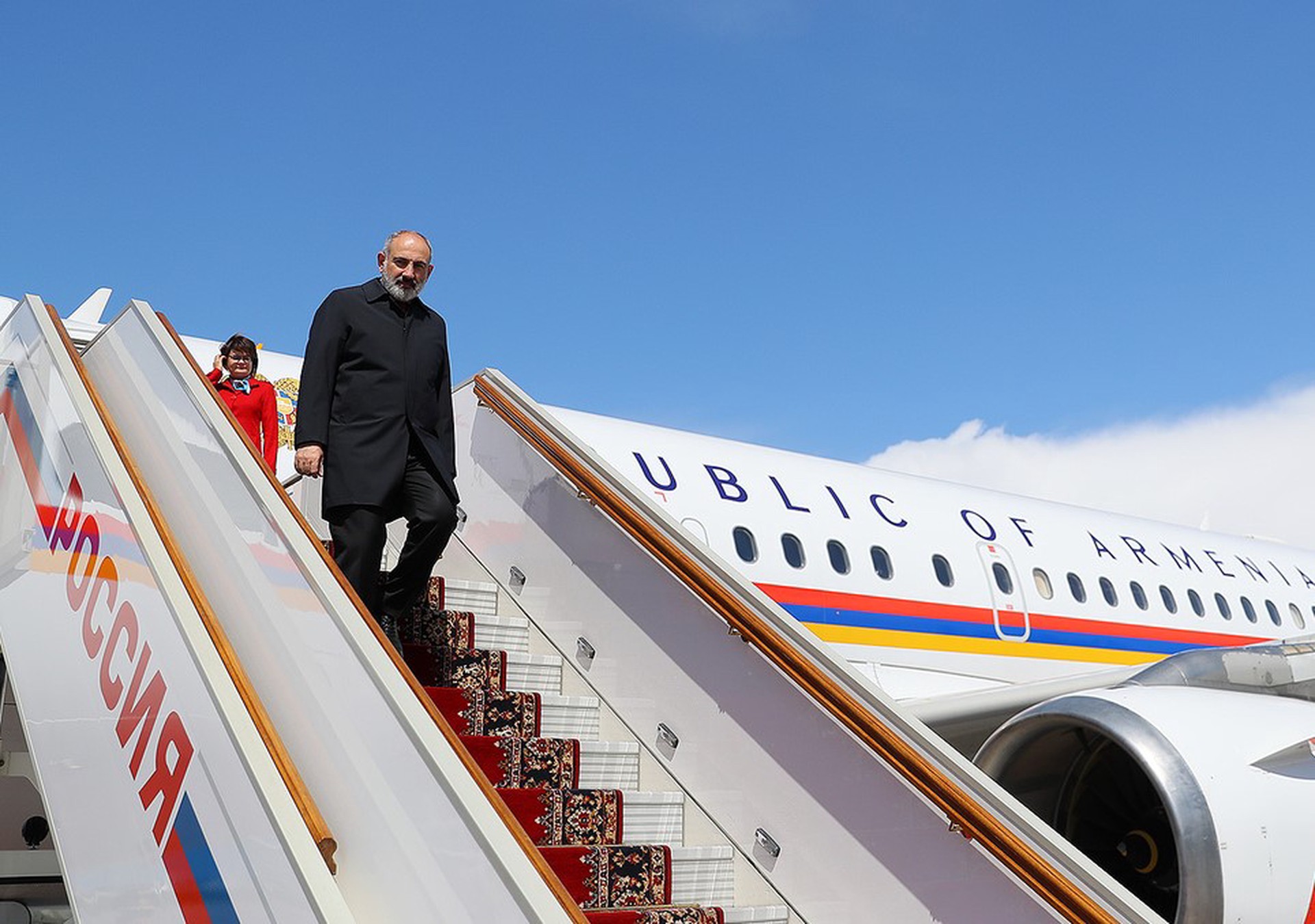 Премьер Армении Пашинян прибыл в Москву для участия в саммите ЕАЭС