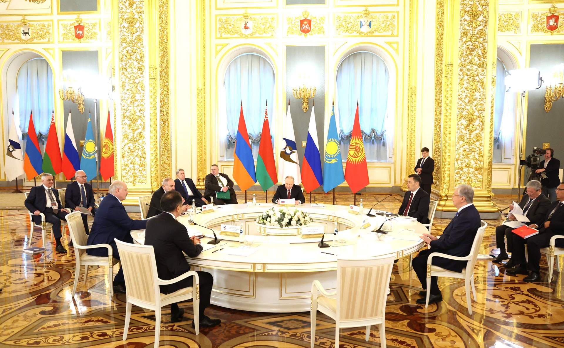 Путин выразил уверенность, что страны ЕАЭС сообща добьются весомых результатов