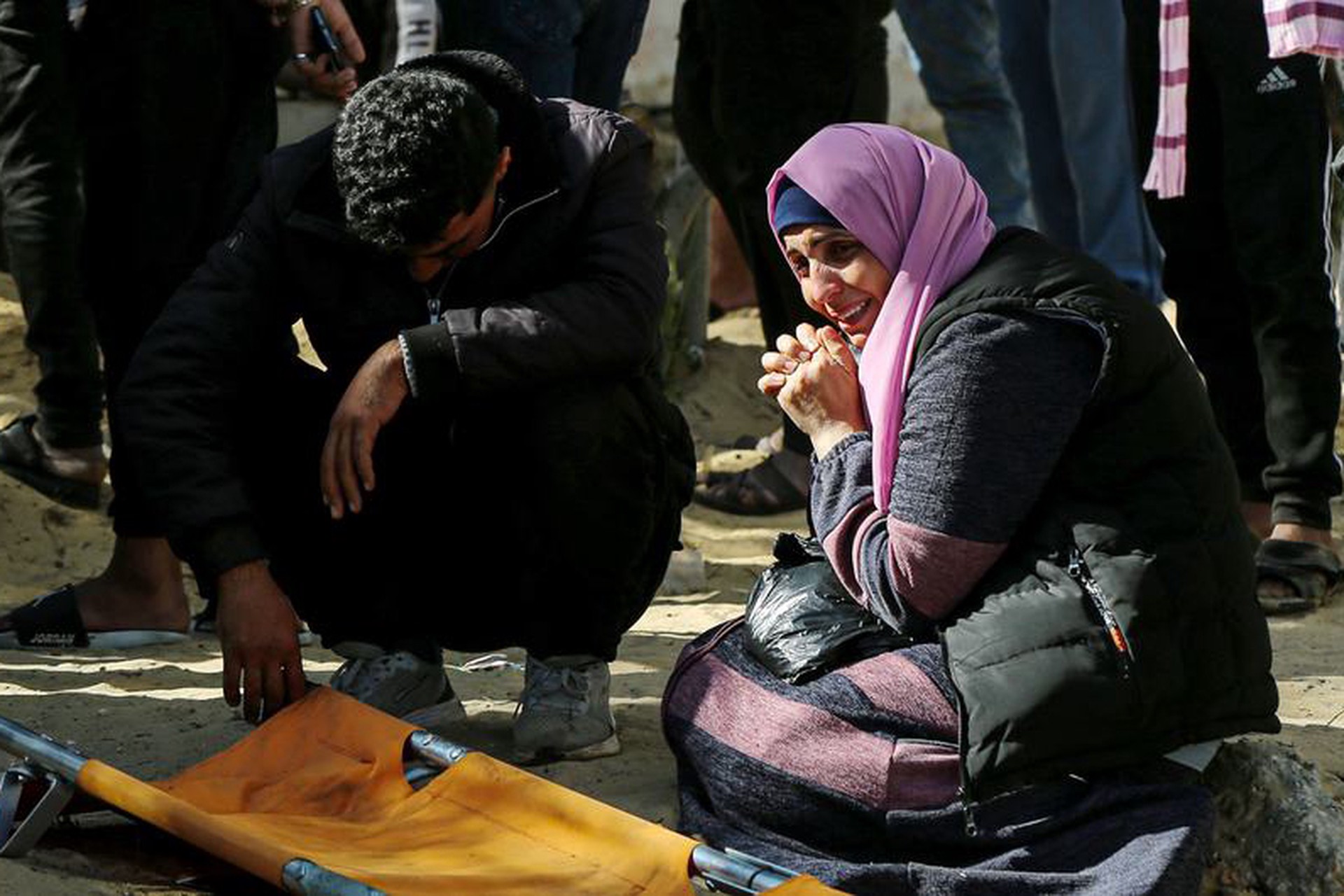 В секторе Газа в результате авиаудара Израиля по школе погибли более 30 человек