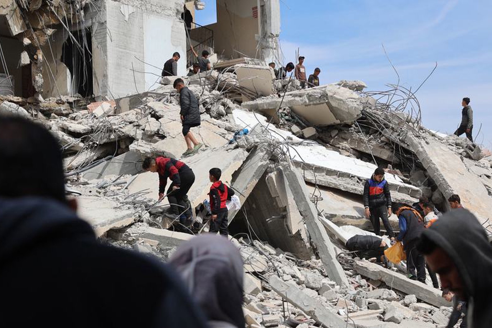 За сутки в секторе Газа погибли 60 человек, 220 пострадали