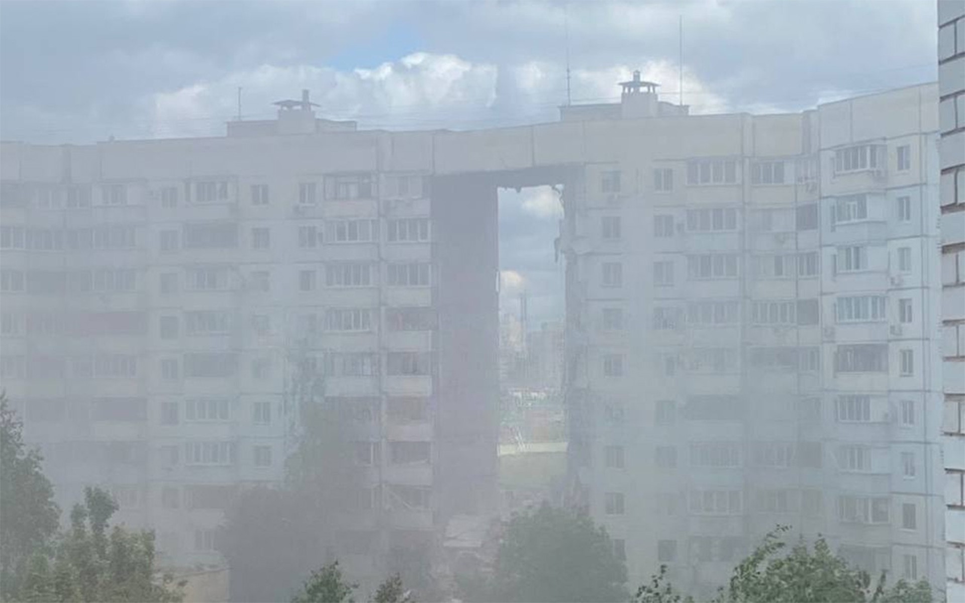В Белгороде обрушился подъезд в многоэтажном доме