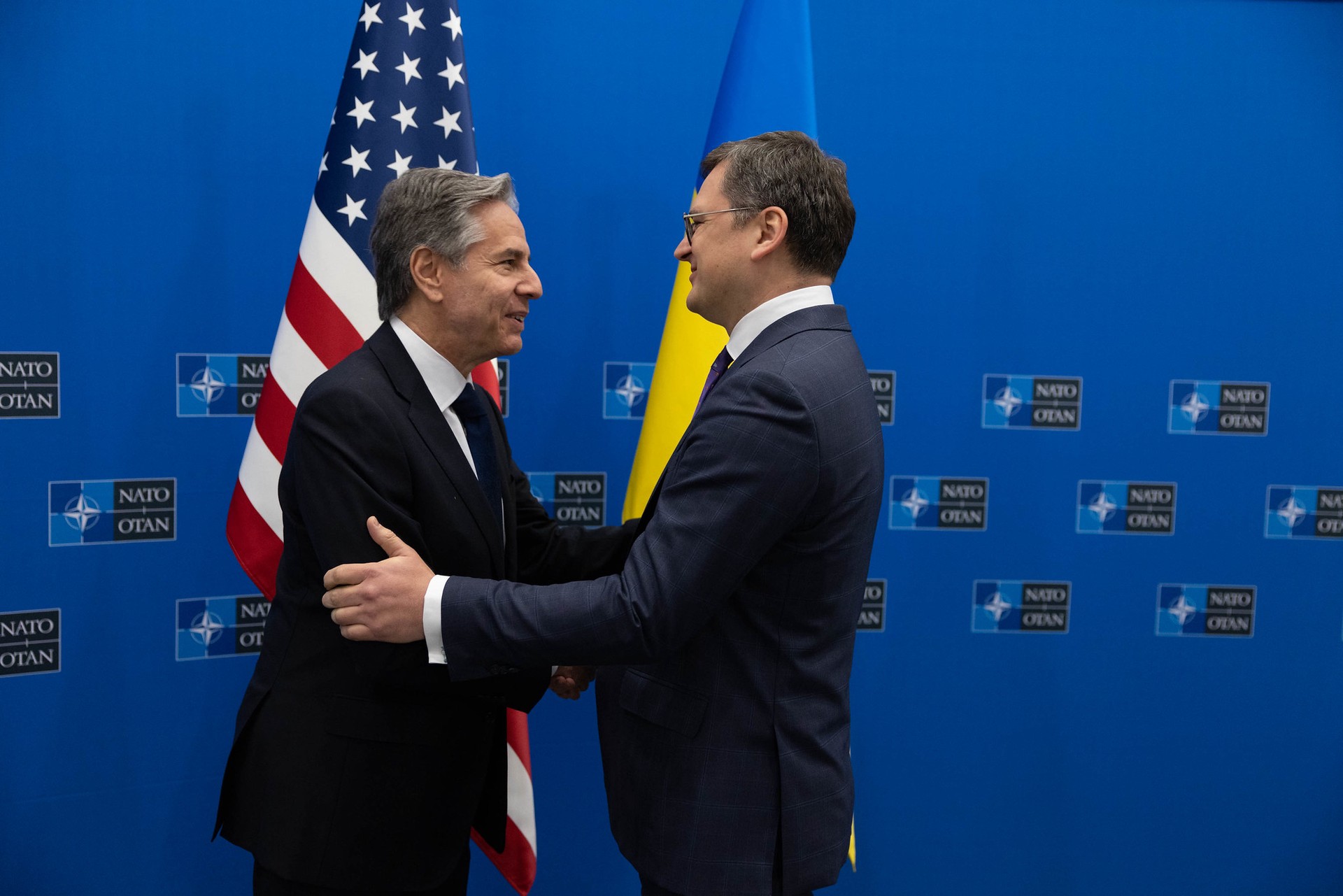 Блинкен и Кулеба в ближайшие недели завершат переговоры о гарантиях безопасности для Киева