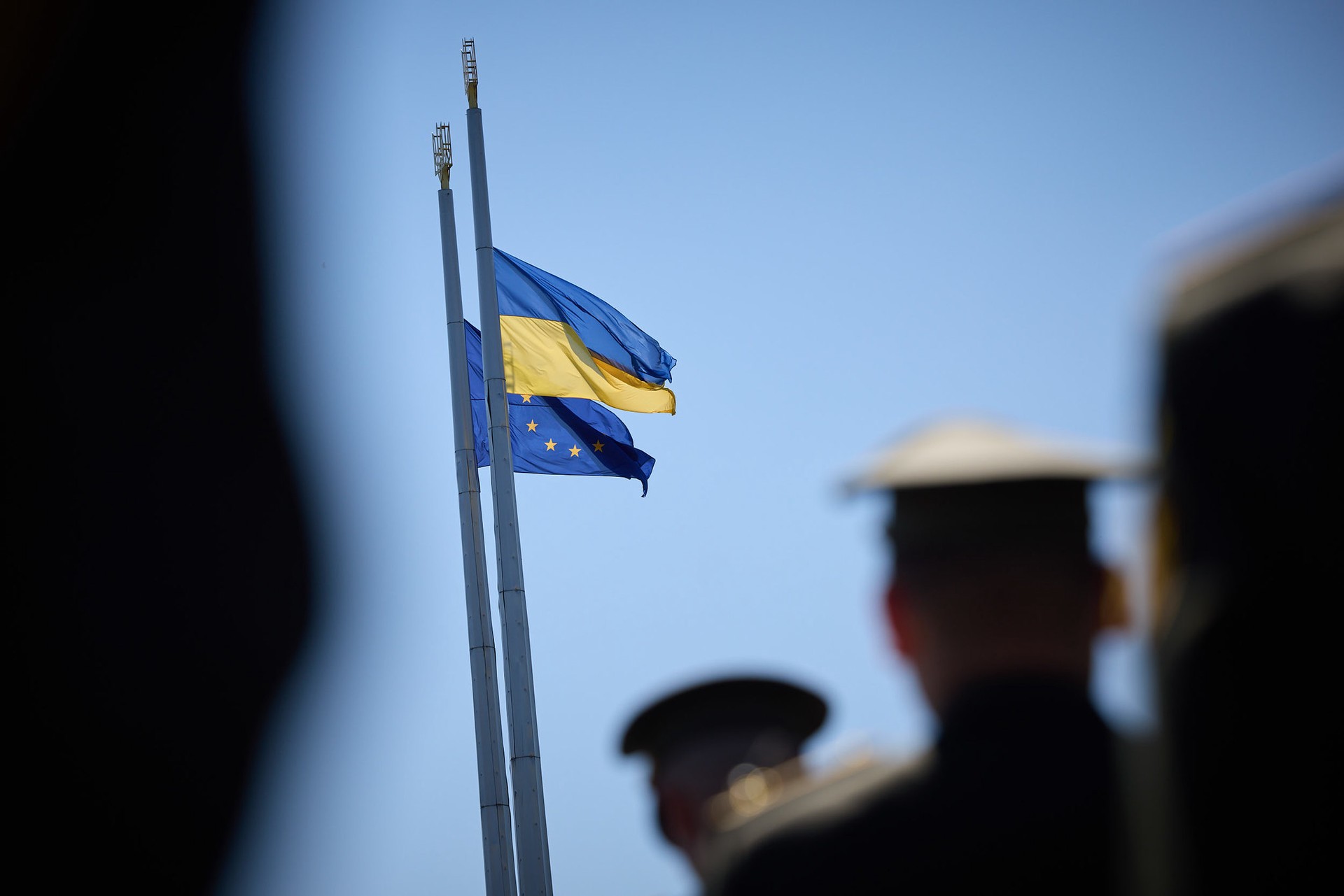 FT: США готовы дать Киеву кредит на $50 млрд при продлении санкций со стороны ЕС