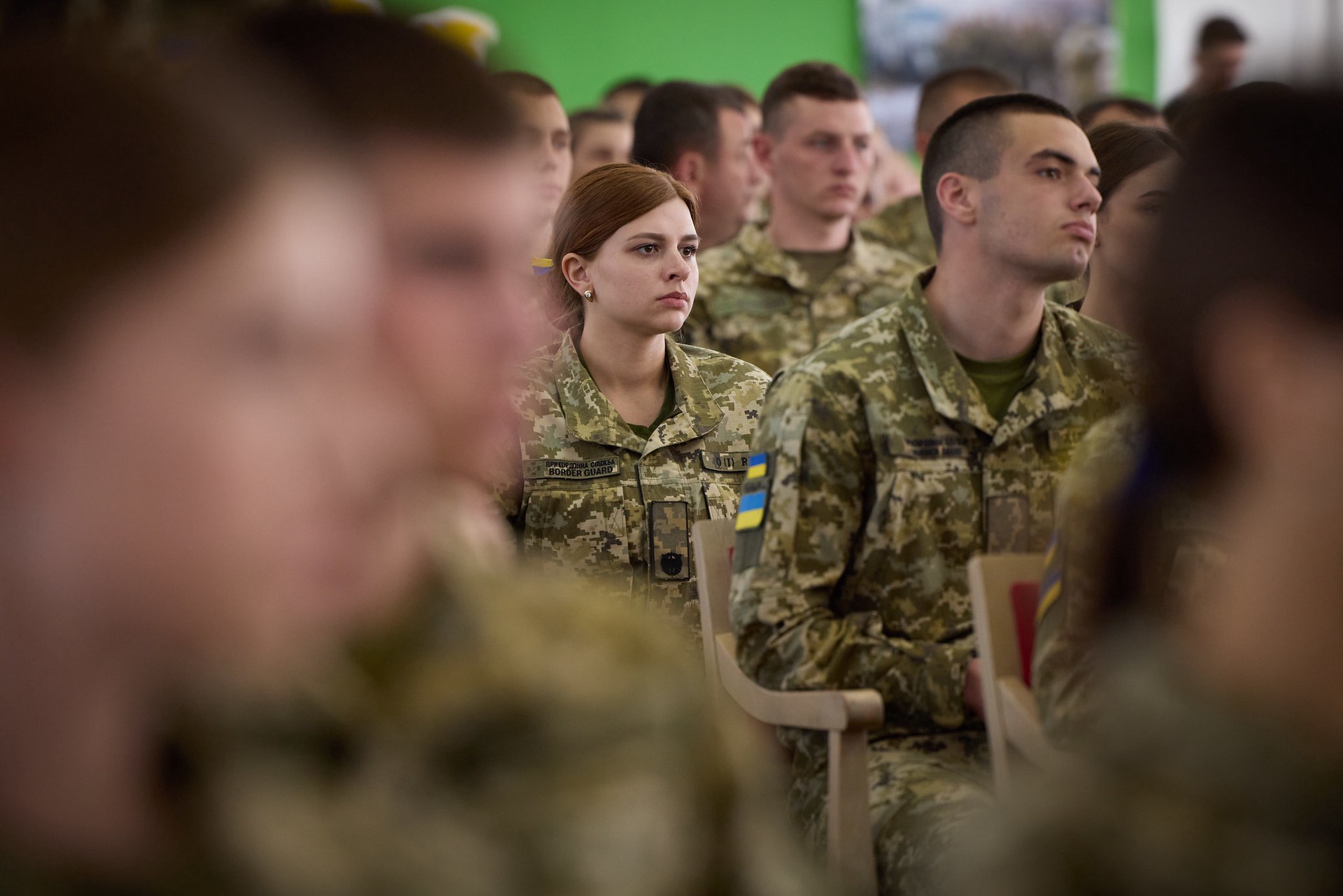 На Украине военнообязанным женщинам грозят штрафы