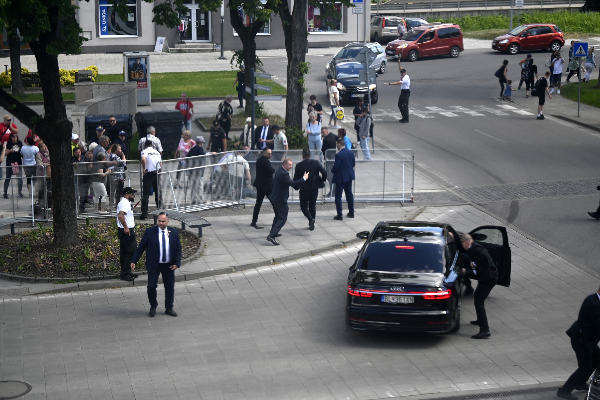 В Словакии в результате стрельбы ранен премьер-министр Фицо