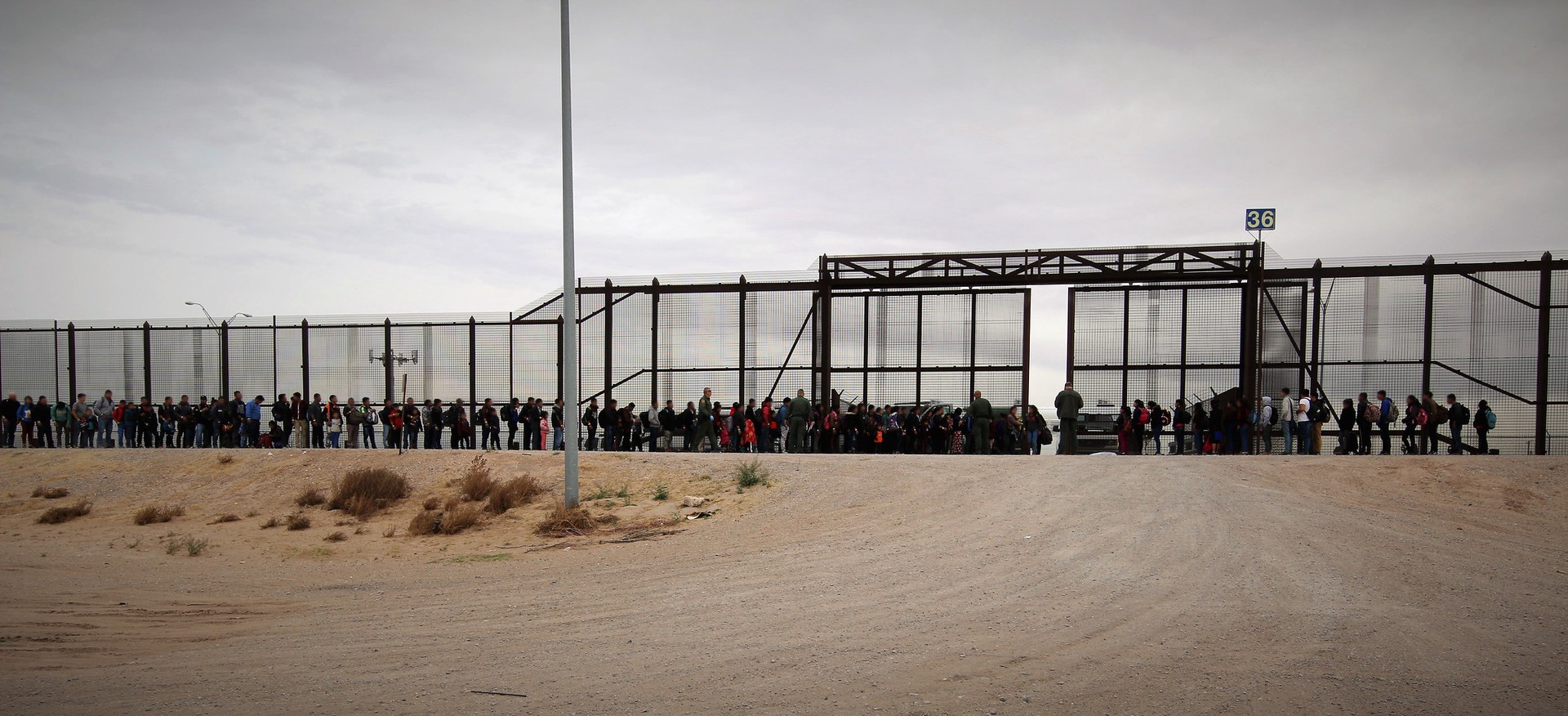WSJ: Помощники Трампа готовят крупнейшую депортацию в США