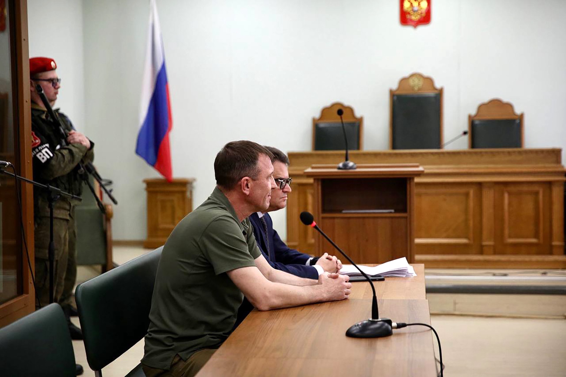 Суд оставил в СИЗО генерала Попова, обвиняемого в мошенничестве