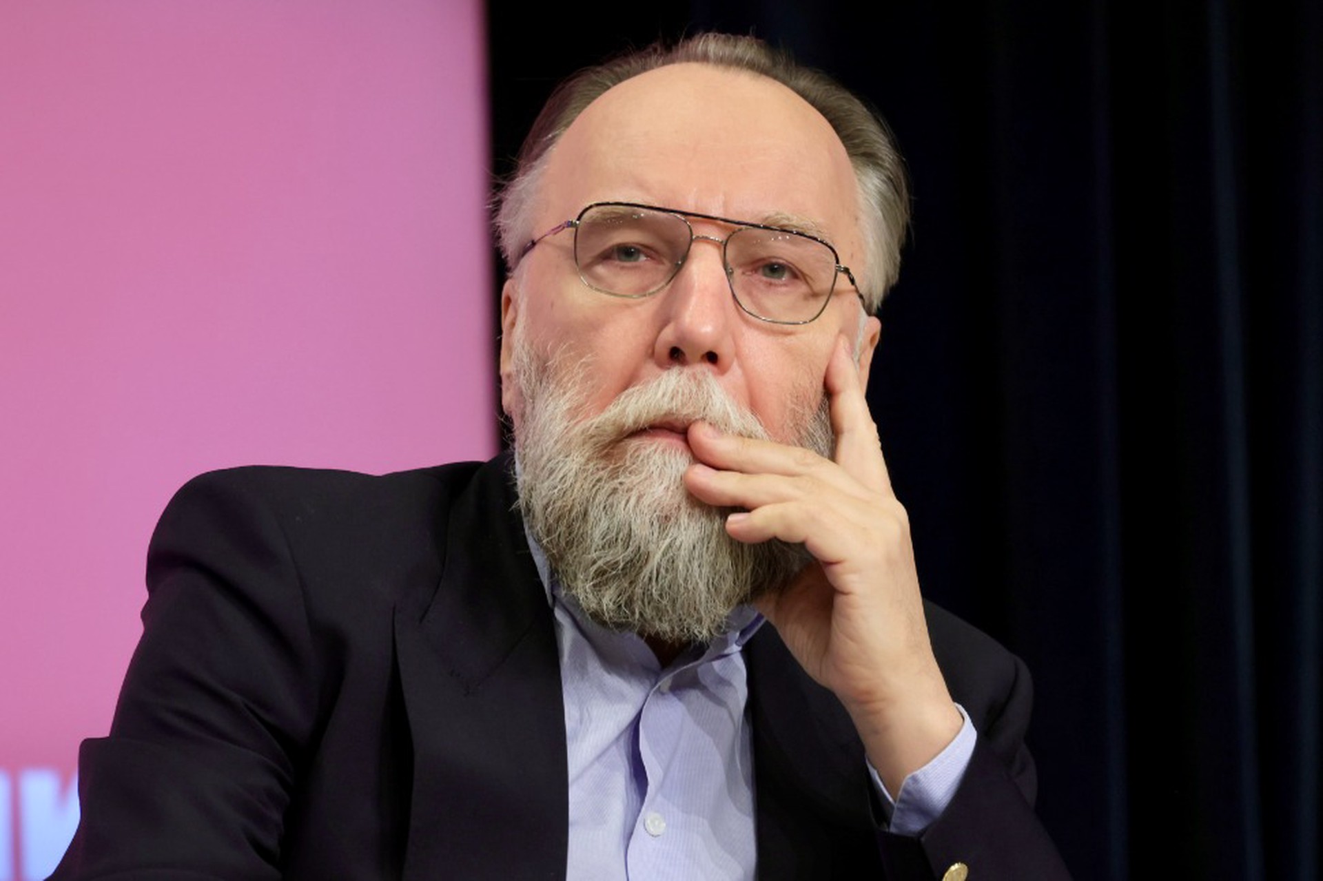 В Госдуме назвали мракобесием идею Дугина отключать интернет весной и летом