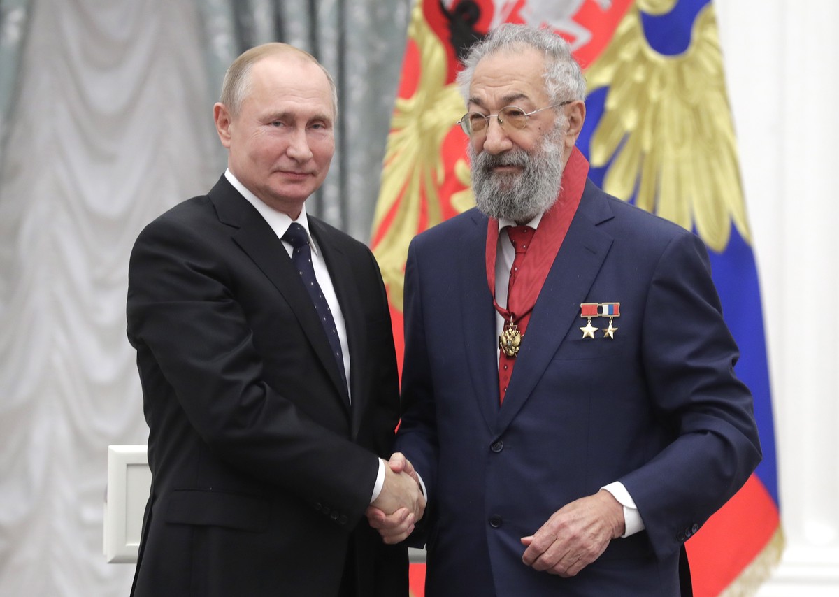 Путин выразил соболезнования в связи со смертью Чилингарова