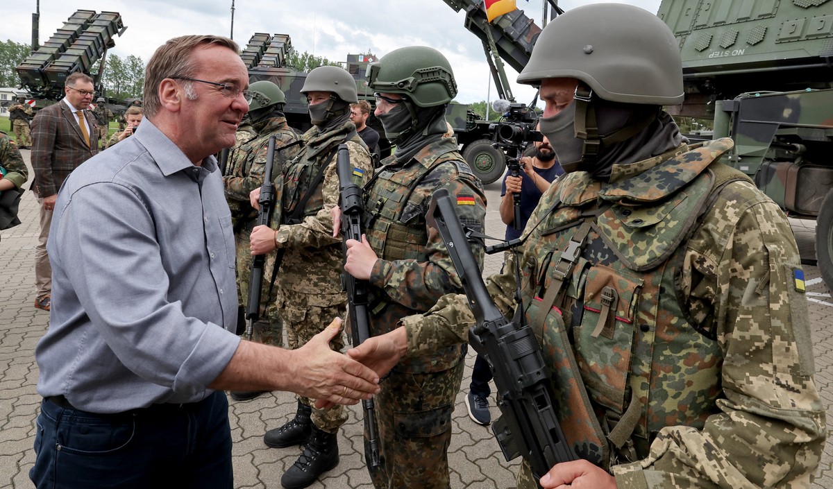 Писториус рассказал, где ФРГ разрешит Украине бить по российской территории