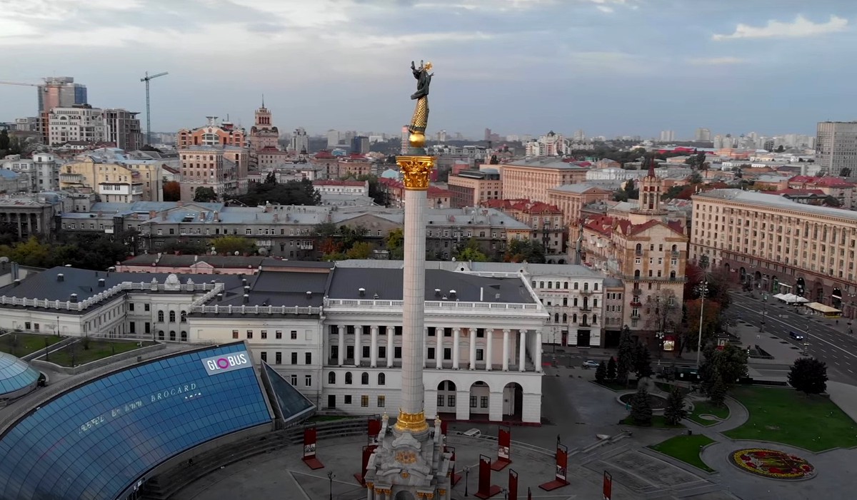 Риттер: Украина исчезнет с лица земли после ударов ВСУ по Москве и Петербургу