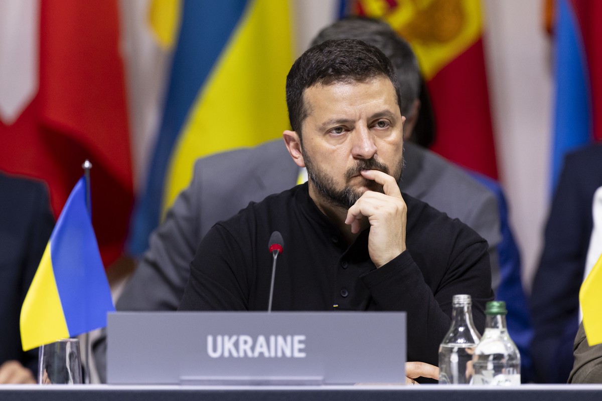 Daily Mail опубликовала фотоленту, в которой назвала Зеленского премьер-министром Украины