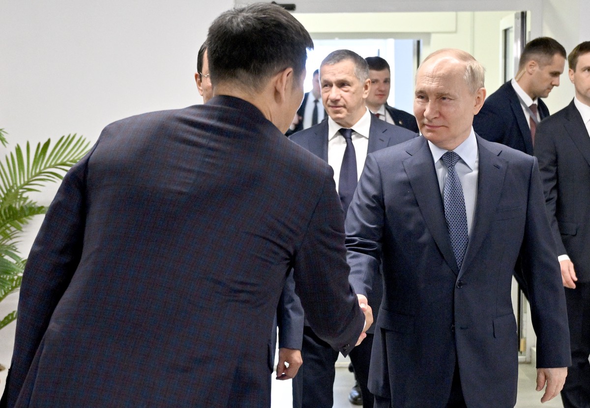 Политолог предположил, почему Путин прилетел в Якутию перед поездкой в КНДР