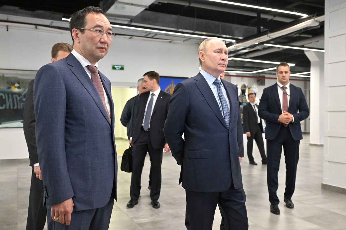 Путин рассказал, что боялся дотрагиваться до ушей в якутский мороз