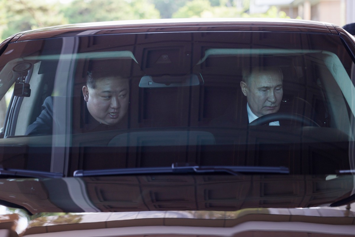 Путин прокатил Ким Чен Ына на Aurus