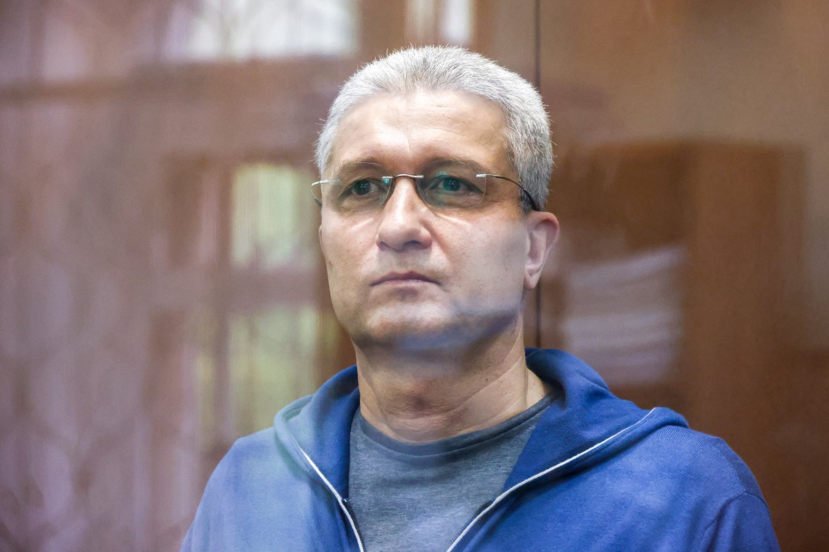 Тимур Иванов сообщил, что больше не занимает должность замминистра обороны