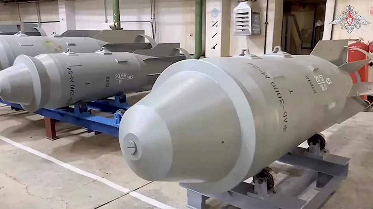 Военный эксперт: Начало применения авиабомб ФАБ-3000 говорит об изменении ситуации на фронте