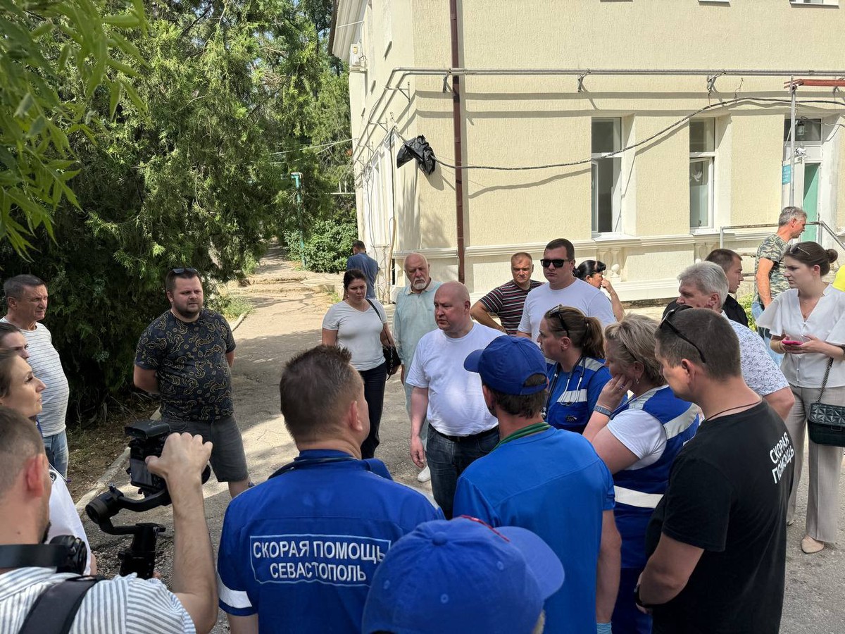 Развожаев: Пострадавших после удара ВСУ в Севастополе перевезут в Москву