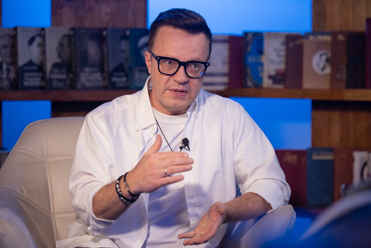 Баянист Сергей Войтенко усомнился в искренности артистов, сменивших свой репертуар на патриотический