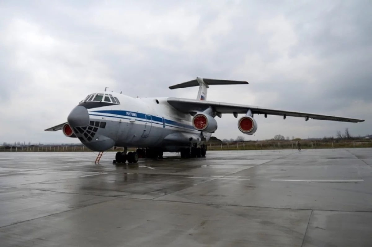Ил-76 с освобождёнными из украинского плена военными ВС России прилетел в Москву