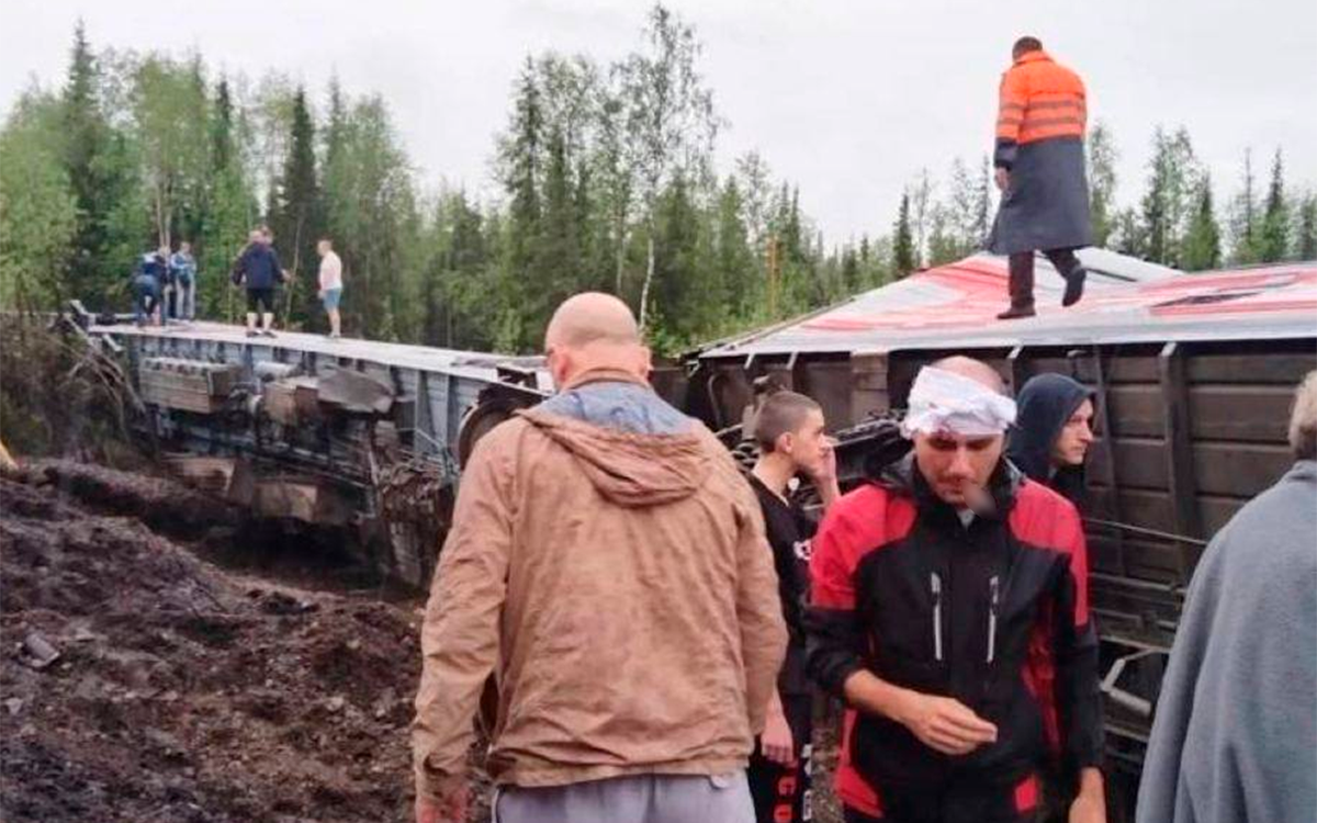 Власти Воркуты рассказали о состоянии пострадавших после схода поезда в Коми