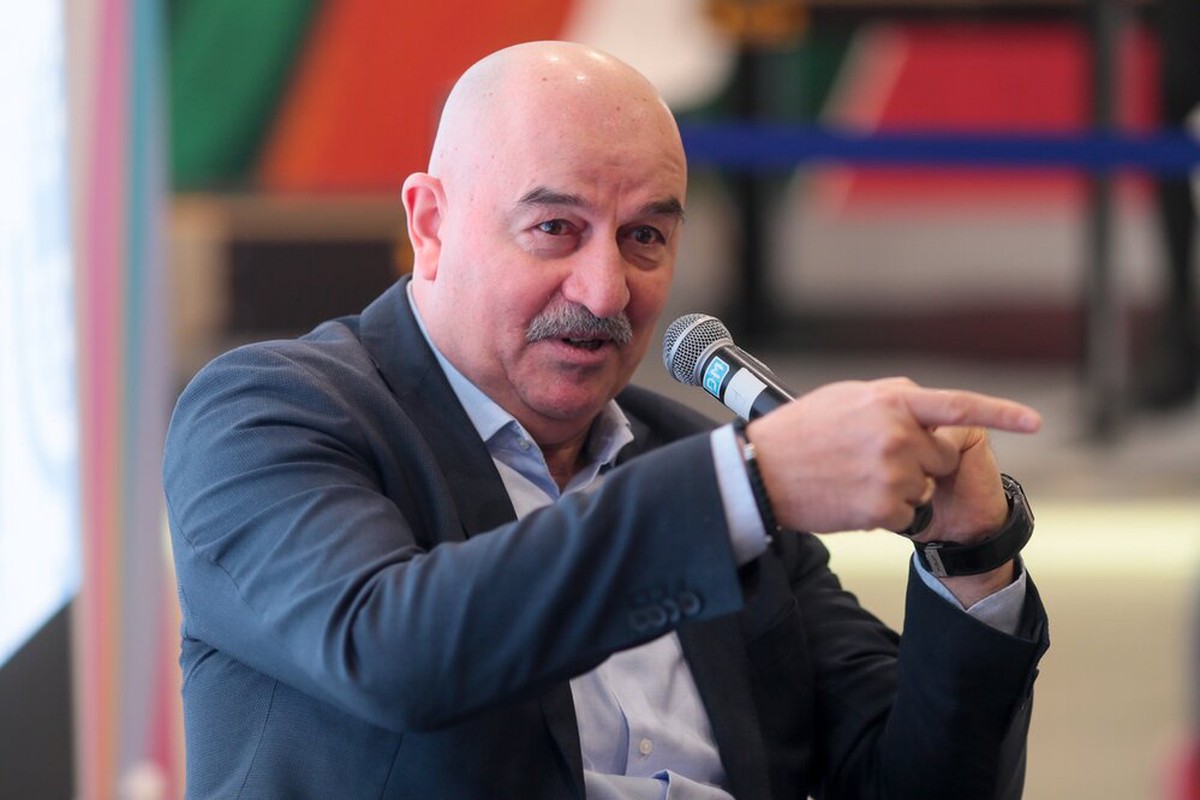 Минспорт Казахстана: Черчесов допустил оскорбляющие казахский язык высказывания