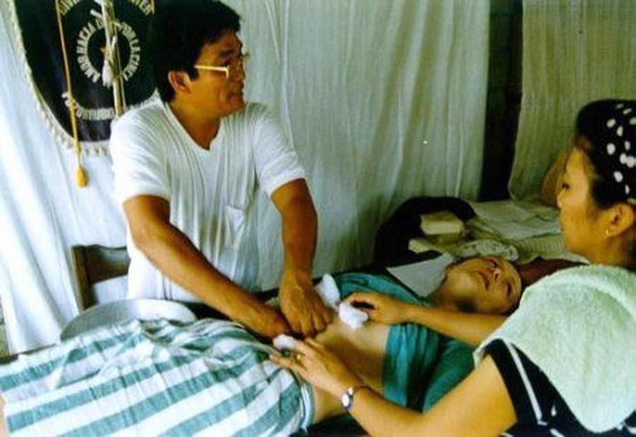 Вшивый – о бане: для чего Зеленскому понадобились психотерапевты из Филиппин