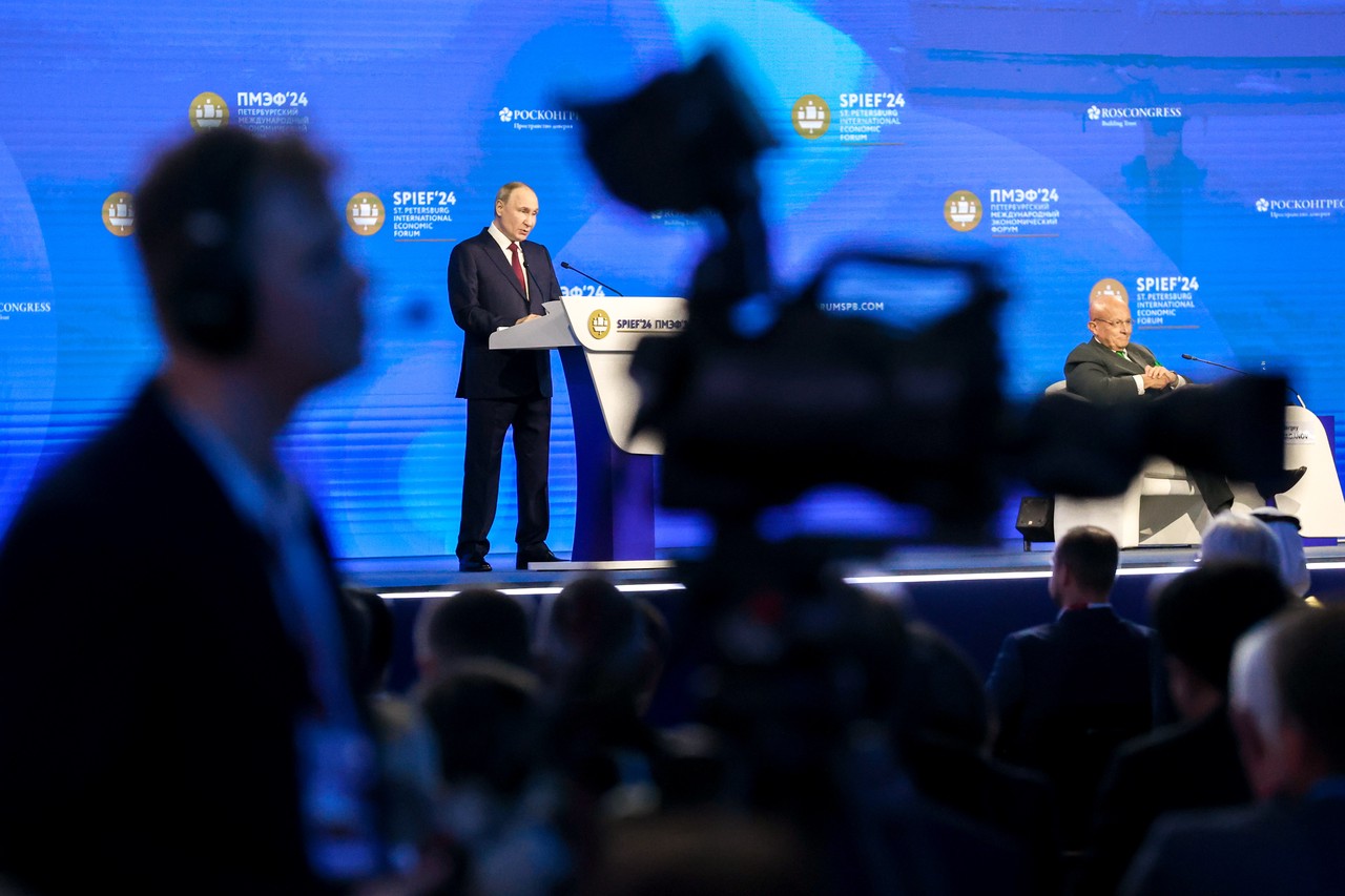 Модерато Путина: какой вывод Западу стоит сделать из пленарного заседания ПМЭФ