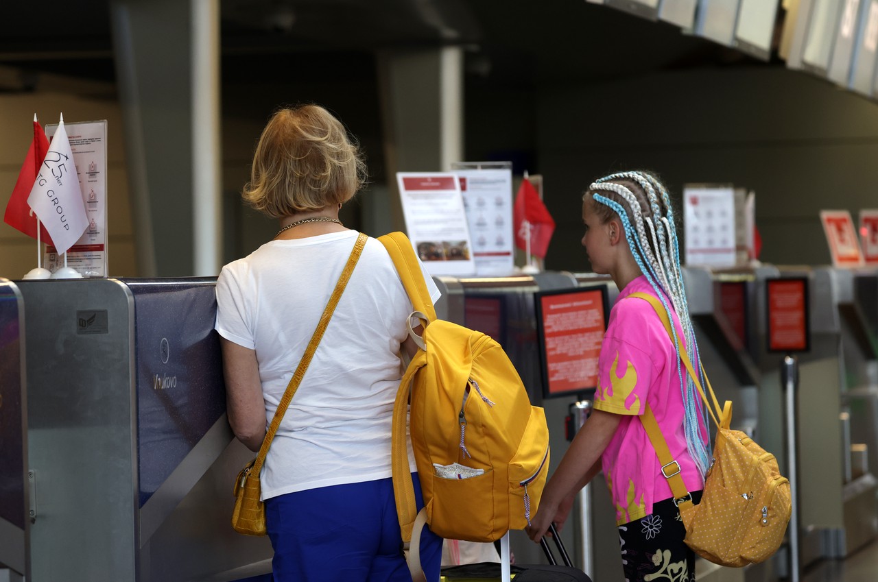 Вывески по-русски, локализация такси, перенос оплаты ЖКУ: какие законы вступят в силу в марте 2026-го
