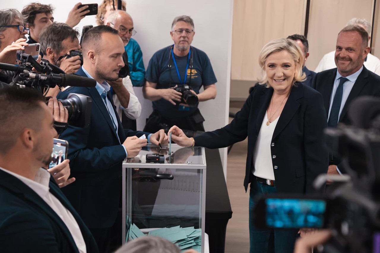 Все ушли в афронт: почему победившие во Франции партии не лучше Макрона