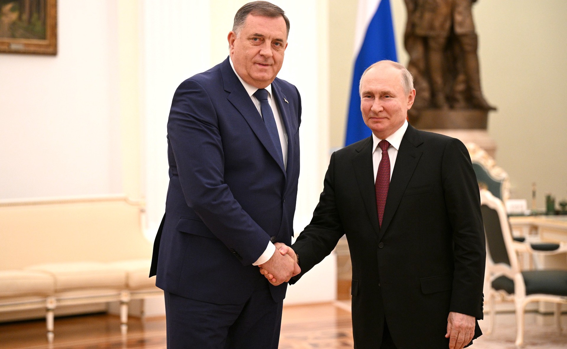 Додик попросил Путина не оставлять Республику Сербскую евробюрократам