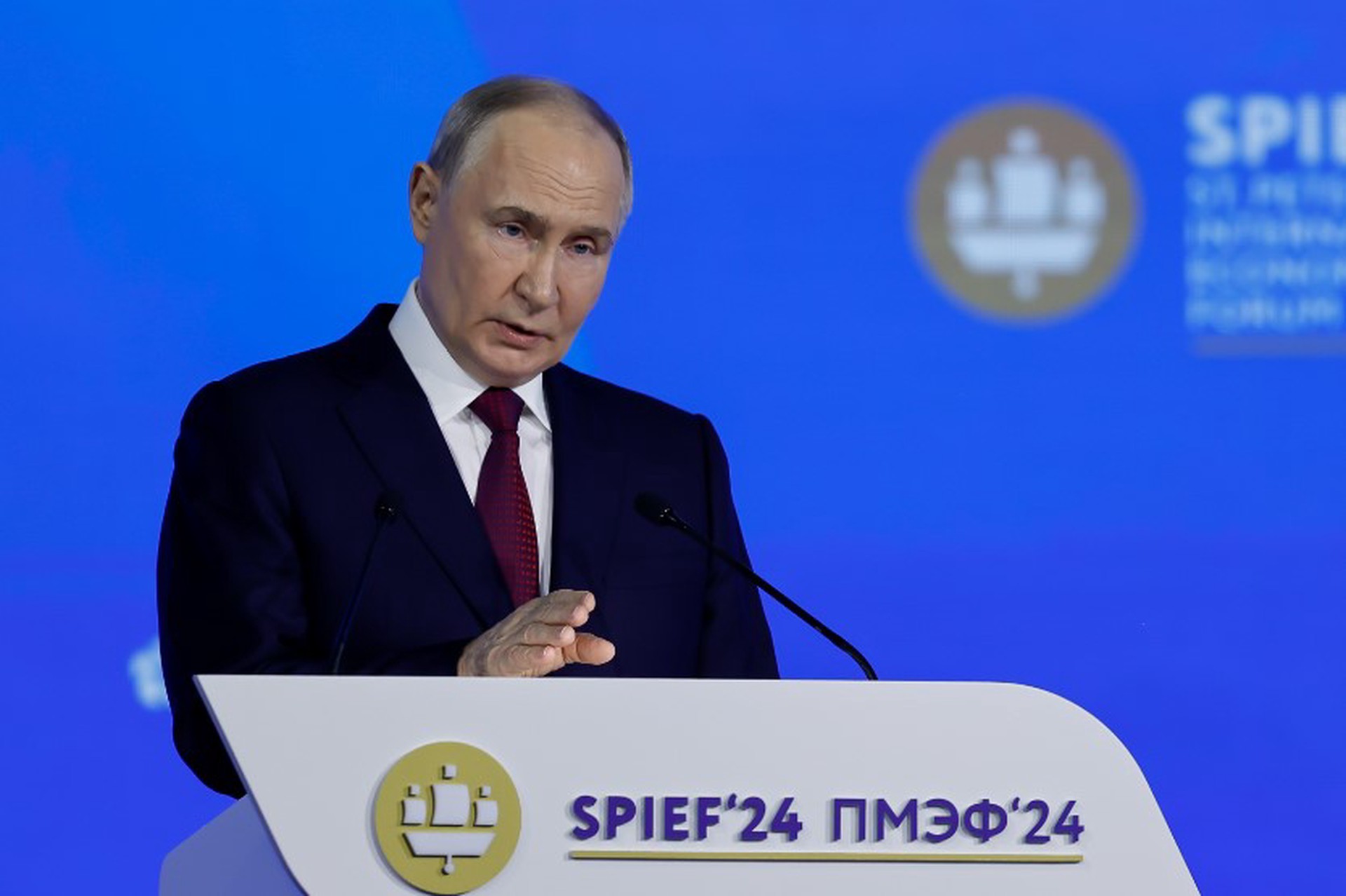 Помощник президента Ушаков рассказал о программе поездки Путина на саммит ШОС