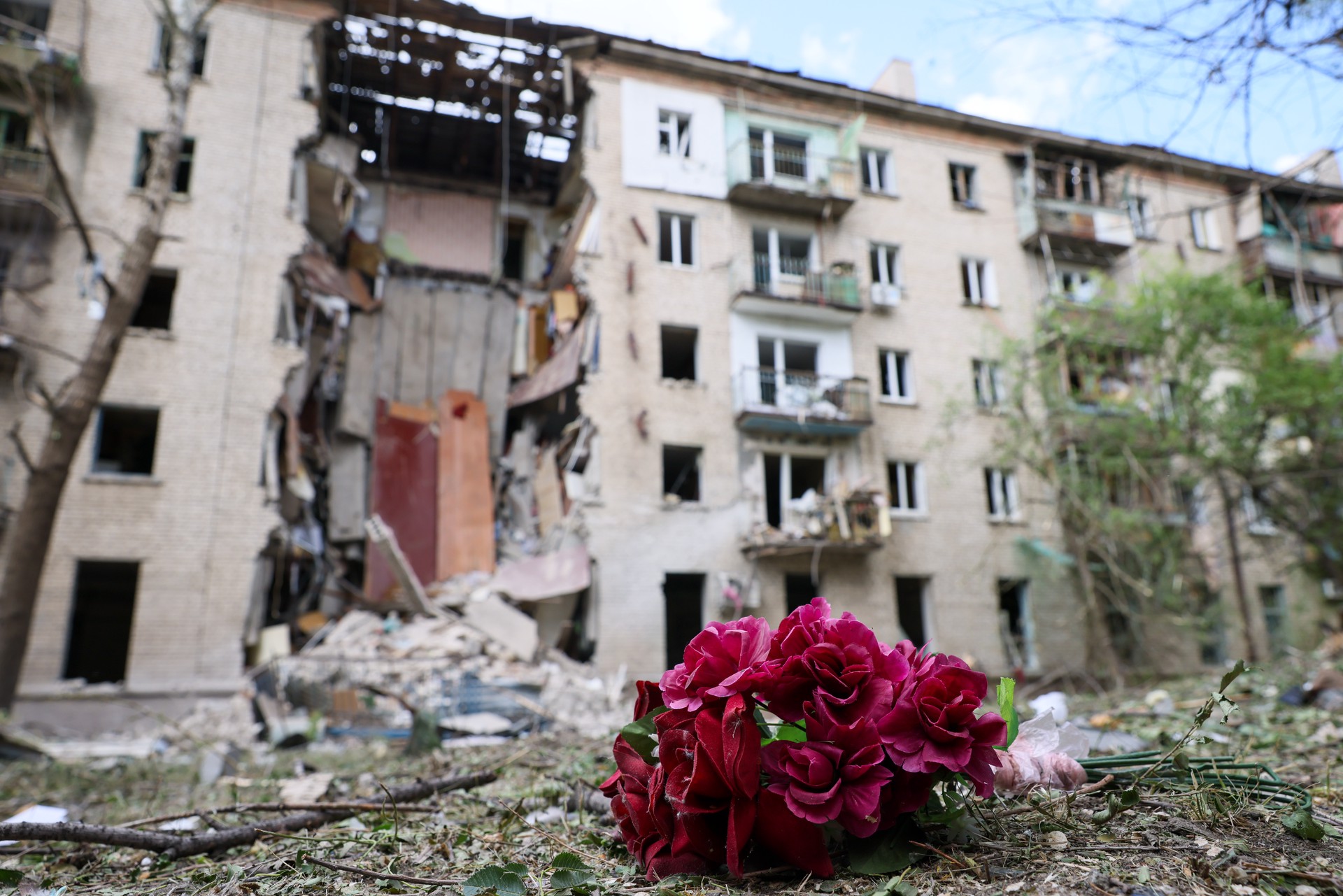 «Западу плевать на любые жертвы»: политолог – об ударах ВСУ по Луганску и Херсонской области