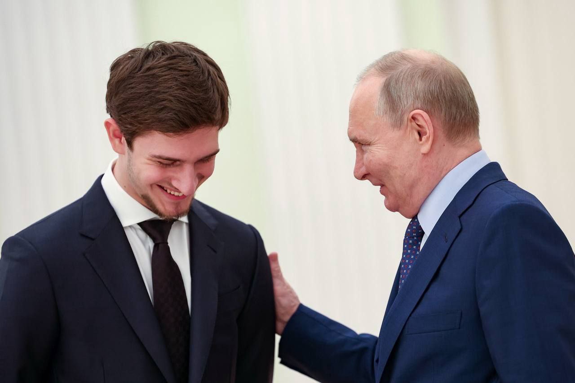 Путин встретился с сыном Кадырова перед его свадьбой