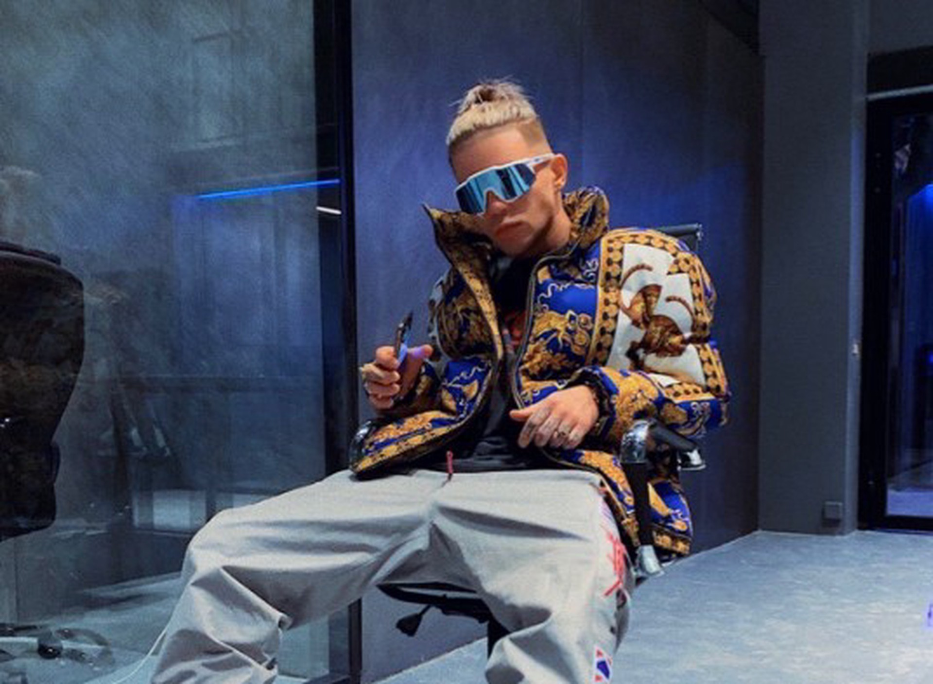 Курица на гриле и книги Рика Рубина: чем удивил райдер вернувшегося Элджея