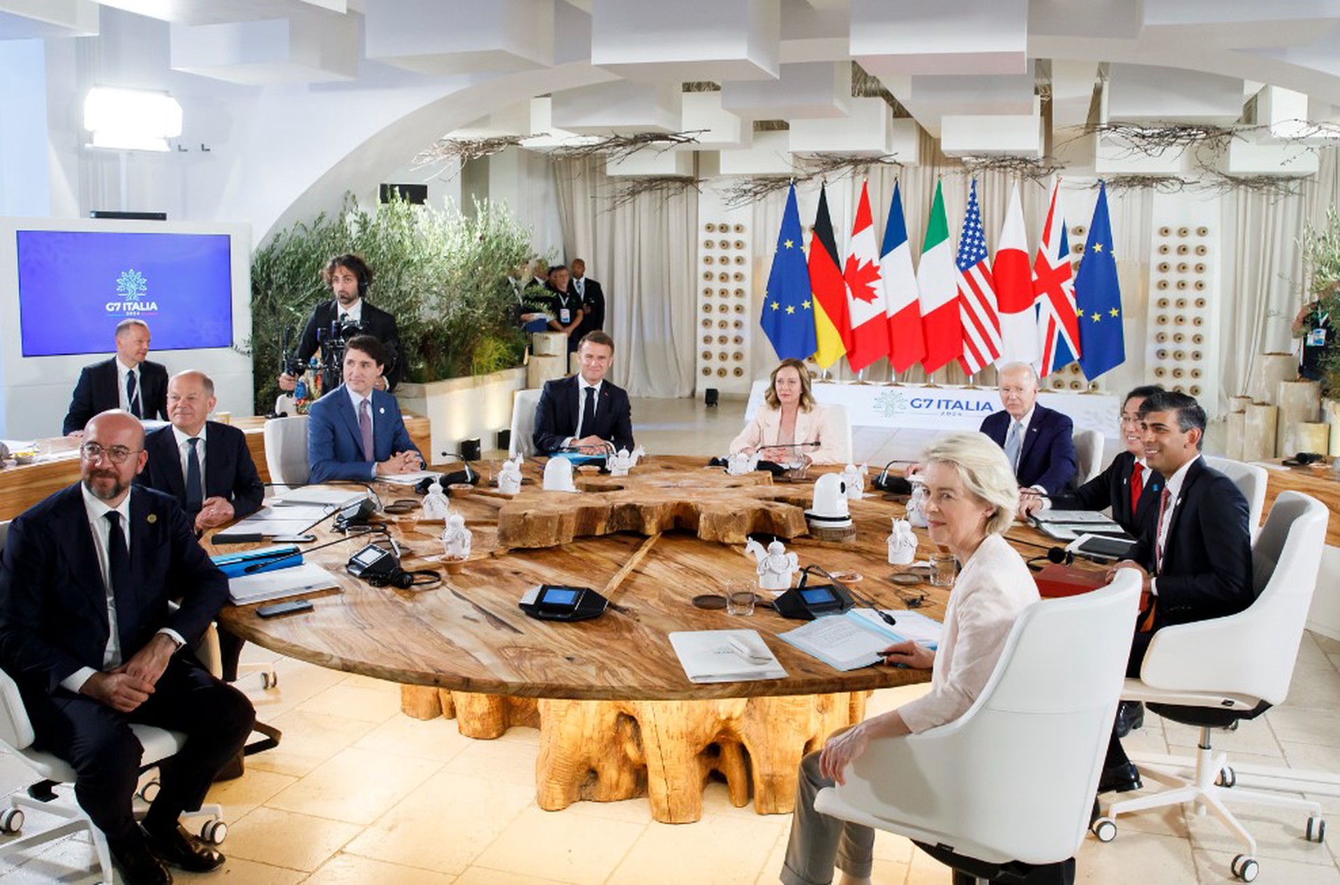 «Ослабленные лидеры Запада»: NYT опубликовала статью о встрече G7 в Италии