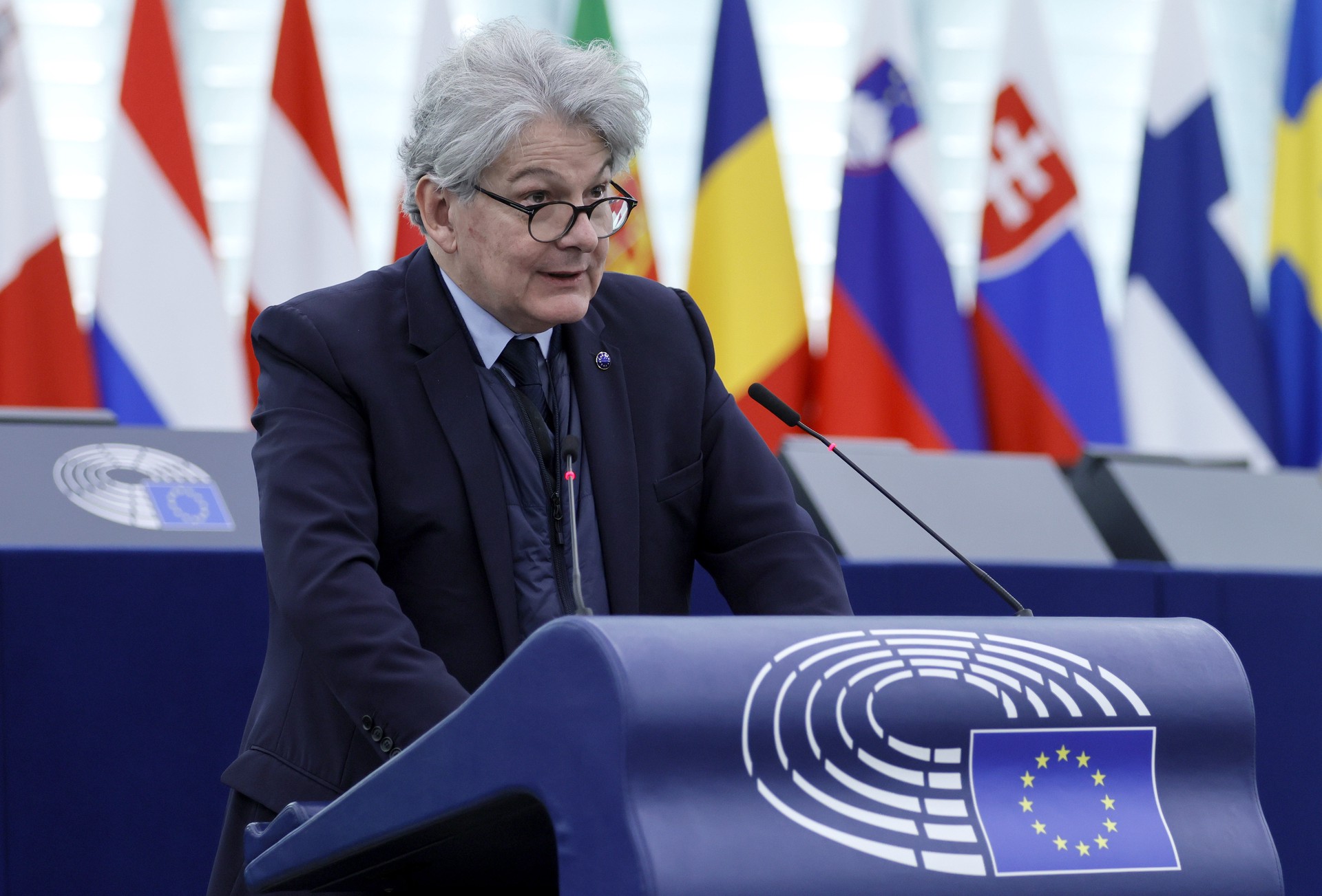 Политолог: На пост главы Еврокомиссии могут избрать французского финансиста Тьерри Бретона